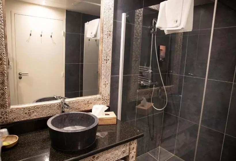 Hotelli Les Hauts De Beauval