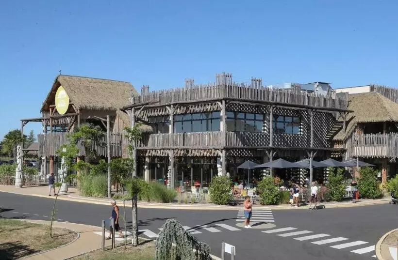 Hotelli Les Hauts De Beauval