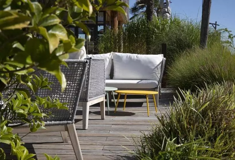 Hotelli Les Hauts De Beauval