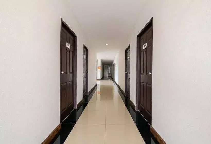 هتل Mae Saeng Place By Oyo Rooms