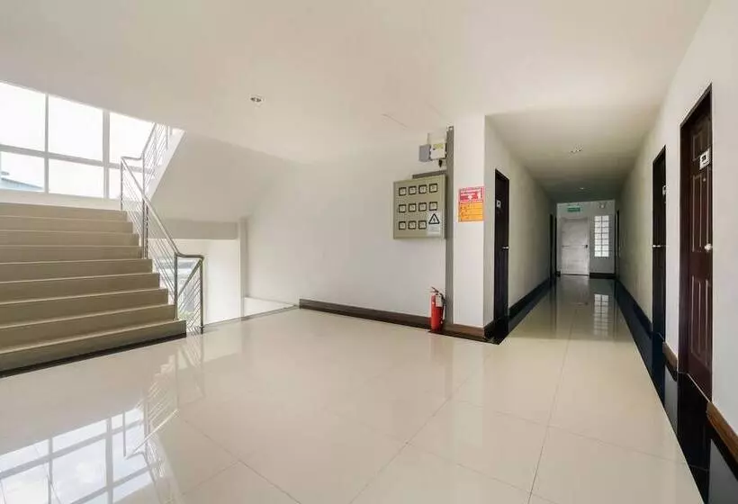 هتل Mae Saeng Place By Oyo Rooms