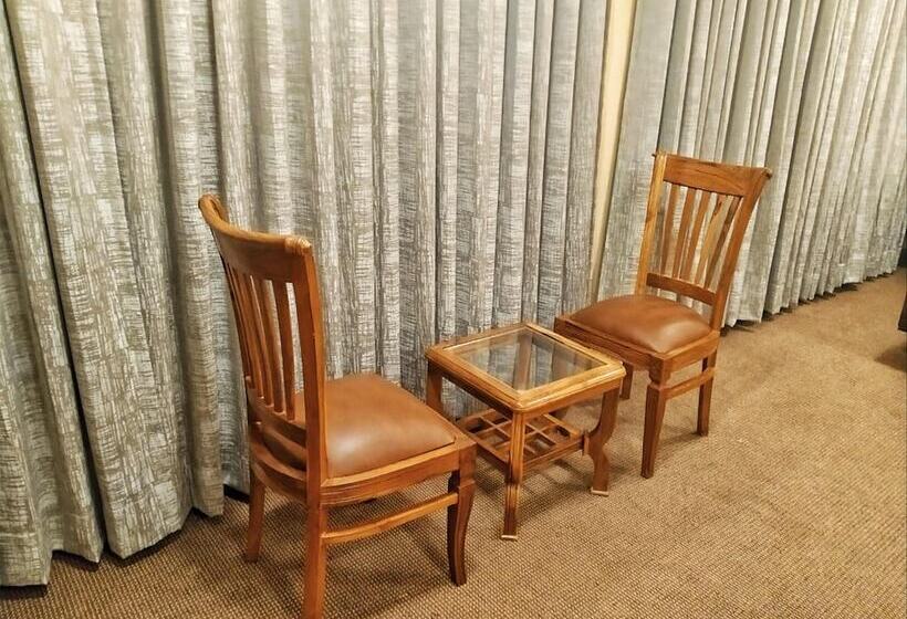 בית מלון כפרי Mint Metropolitan Grand