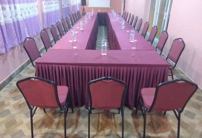 هتل Paradise Villa Nagarkot