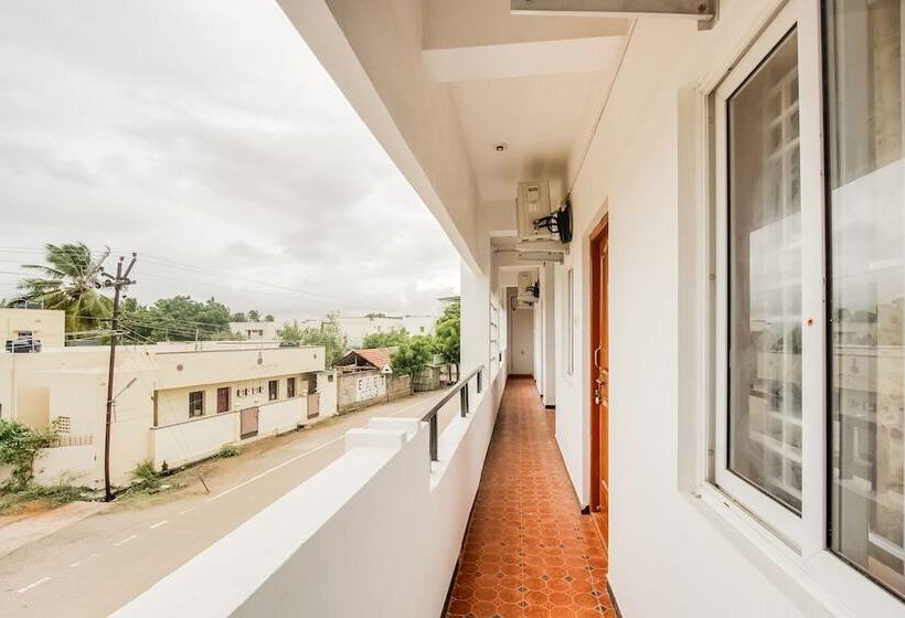 Hotel Capital O 45806 Sri Sakthi Vinayagar Residency