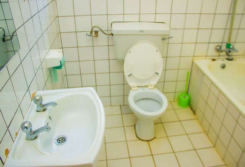 هتل Ebenezer Guest House