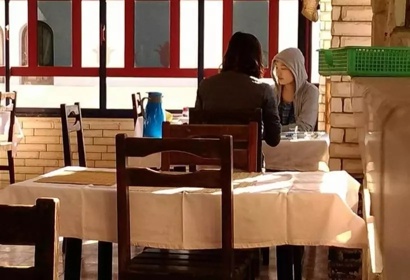 هتل Monica