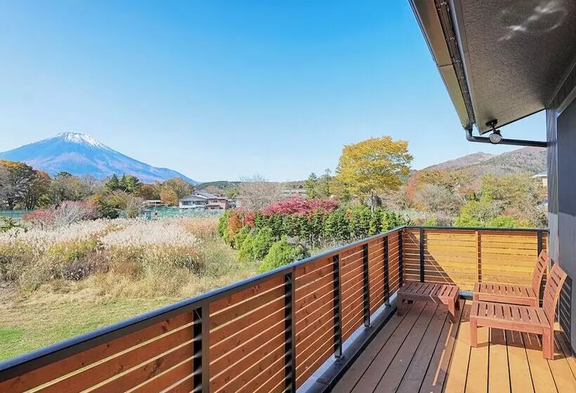 ペンション Silver Spray Yamanakako