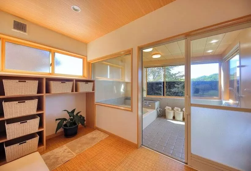 ペンション Silver Spray Yamanakako