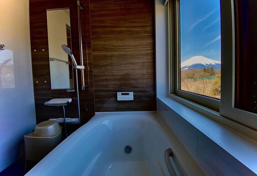 بنسيون Silver Spray Yamanakako