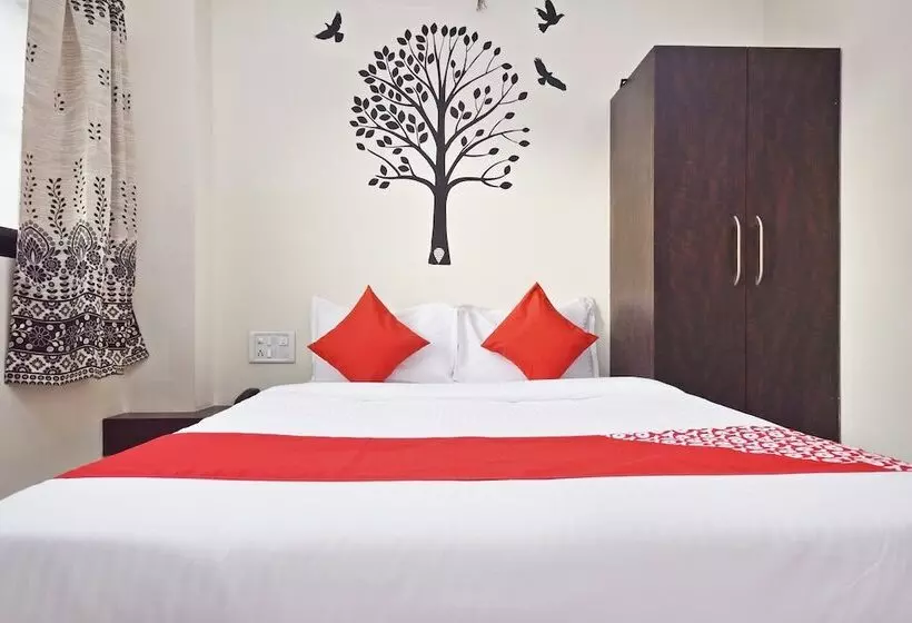 Spot On 29030 Hotel Royal Front
