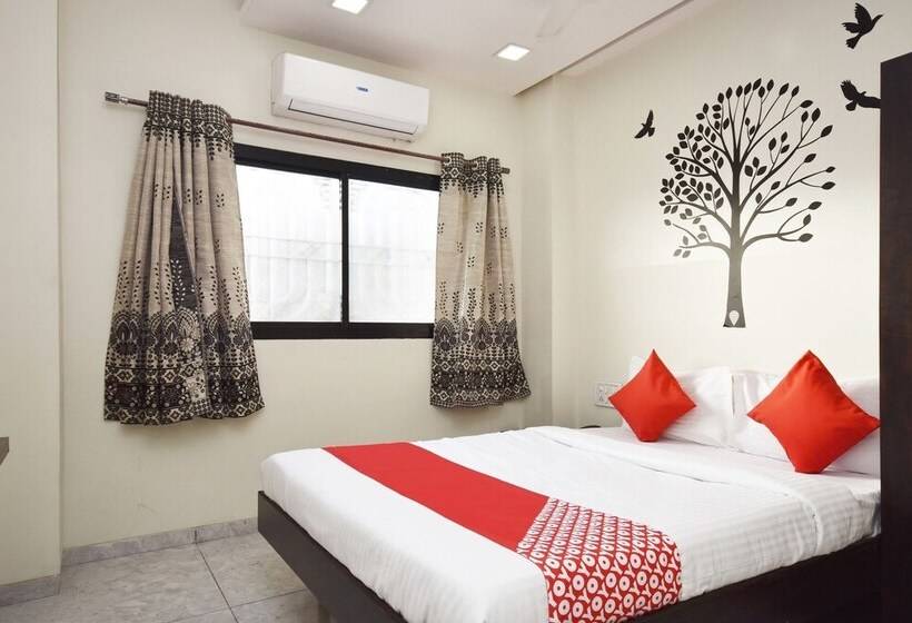 Spot On 29030 Hotel Royal Front