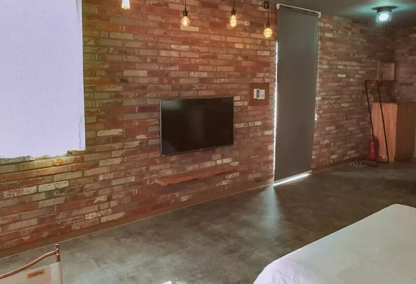 Jeju Sunjinhanga Pension