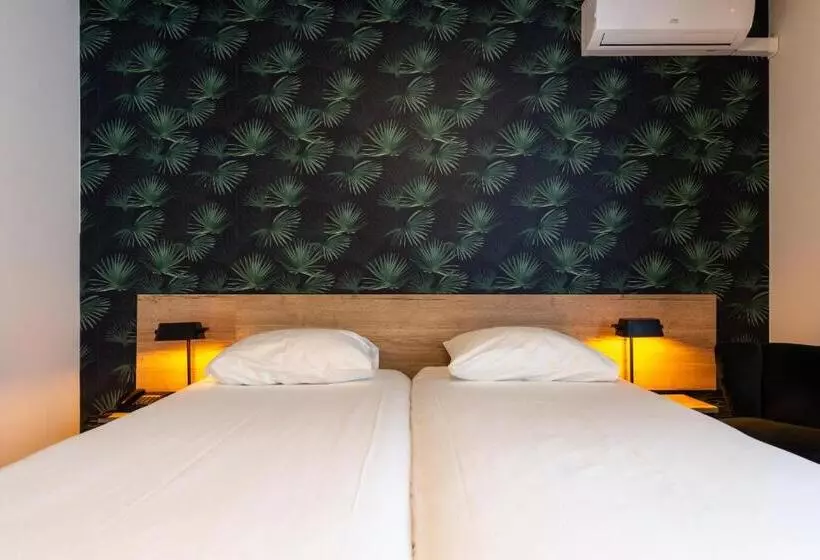 Hotelli Appartementen Klaver Vier