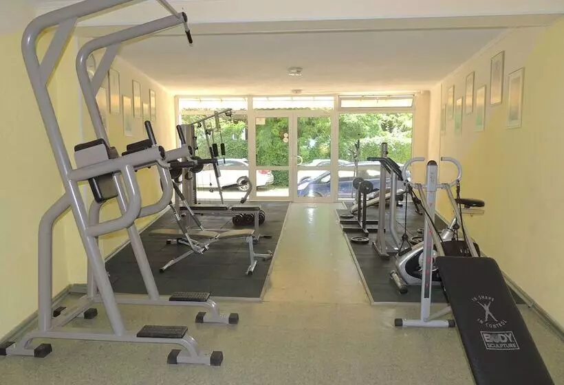 Yassen Holiday Village