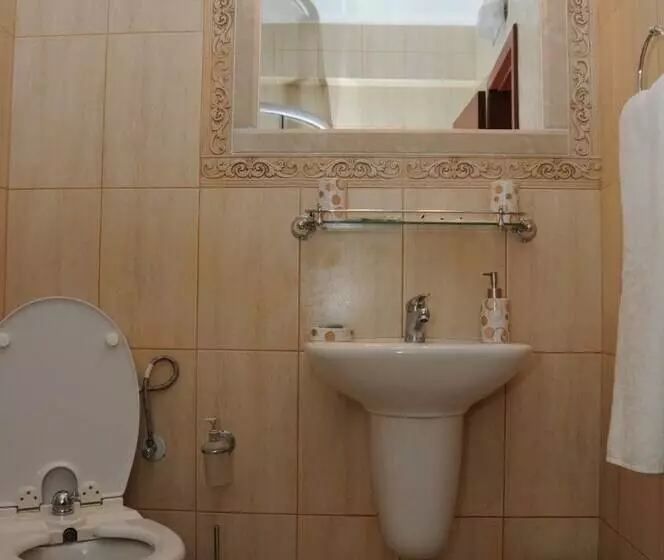 Yassen Holiday Village
