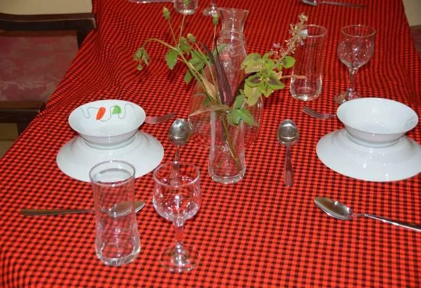 Mtango House Sakina   Hostel