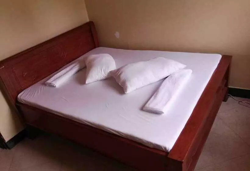 Mtango House Sakina   Hostel