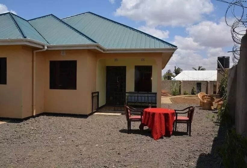 Mtango House Sakina   Hostel