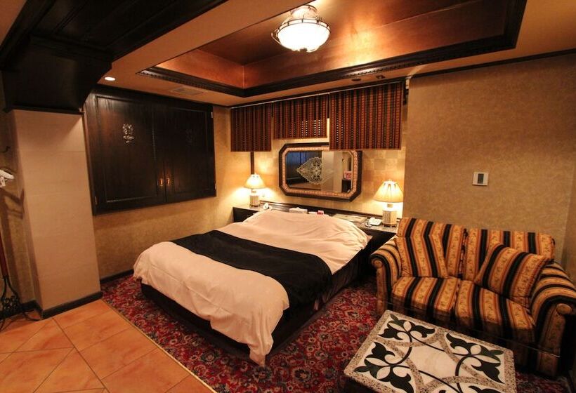 هتل Lala Pat1   Adults Only