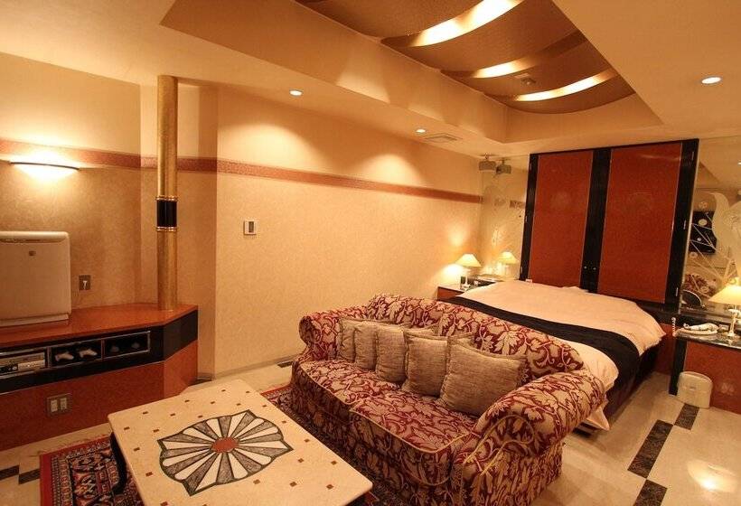 هتل Lala Pat1   Adults Only