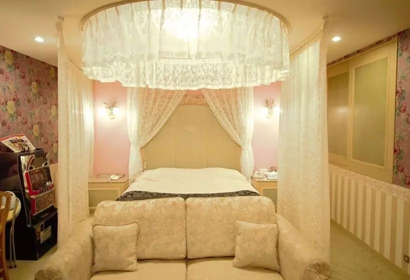 Hotelli Lala Pat1 Adults Only