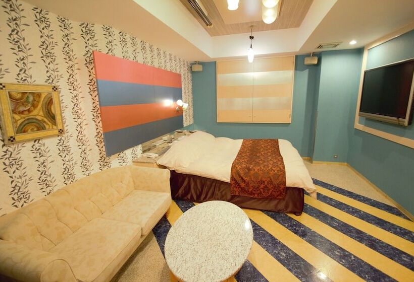 هتل Lala Pat1   Adults Only