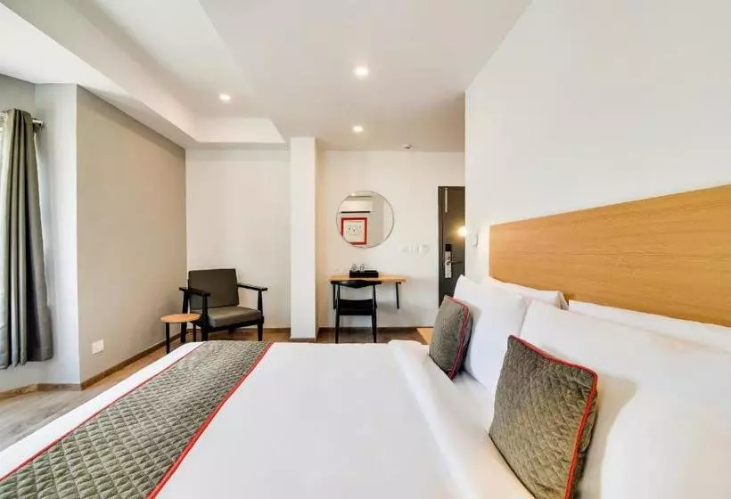 ホテル Oyo Townhouse 174 Gandhipuram