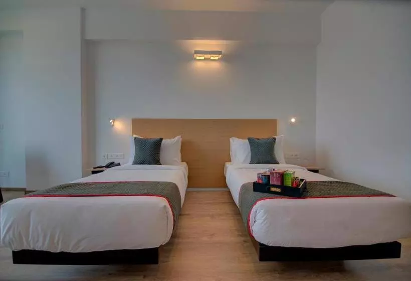ホテル Oyo Townhouse 174 Gandhipuram