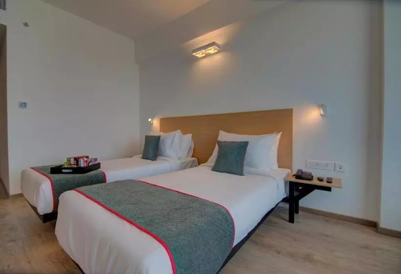 ホテル Oyo Townhouse 174 Gandhipuram