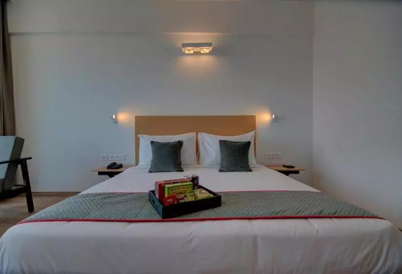 ホテル Oyo Townhouse 174 Gandhipuram