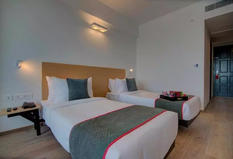 ホテル Oyo Townhouse 174 Gandhipuram