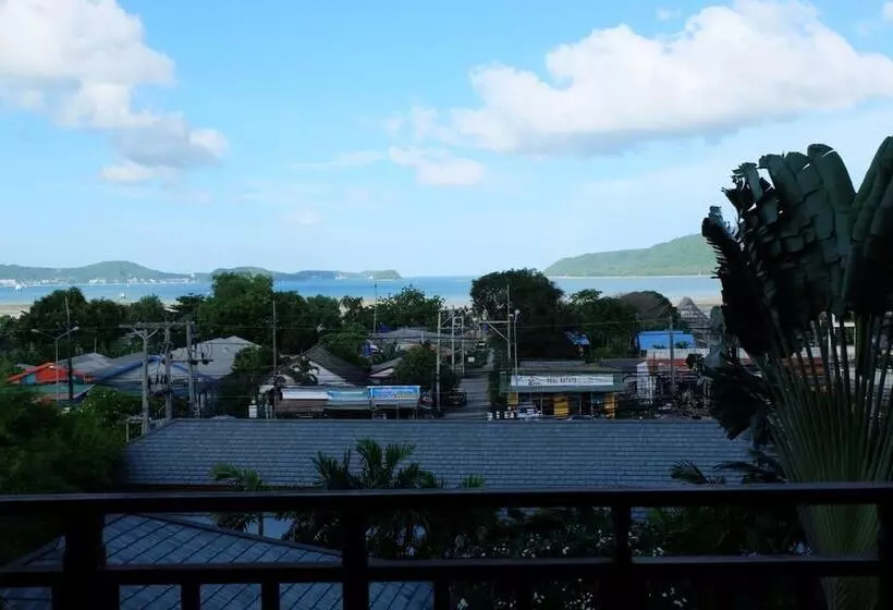 Hotelli Rawai Suites Phuket