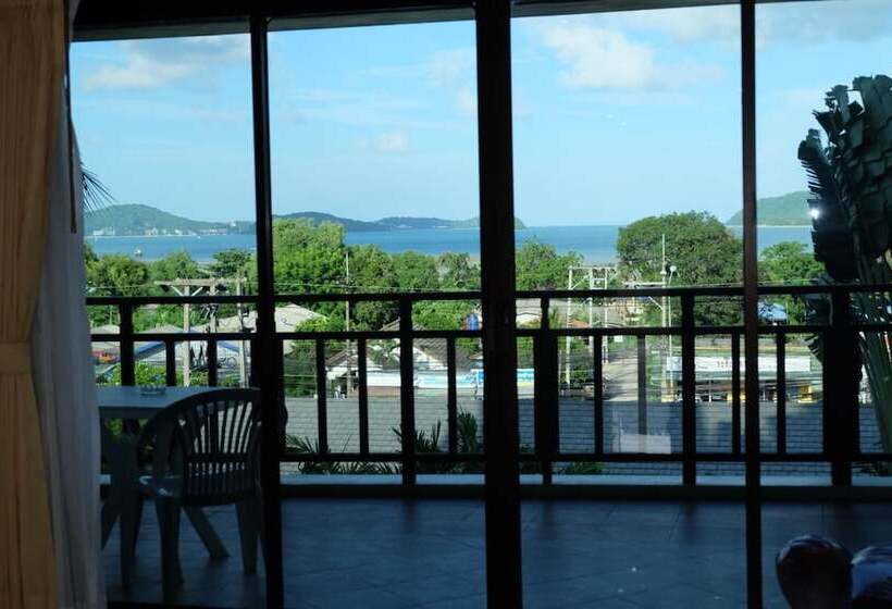 Hotelli Rawai Suites Phuket