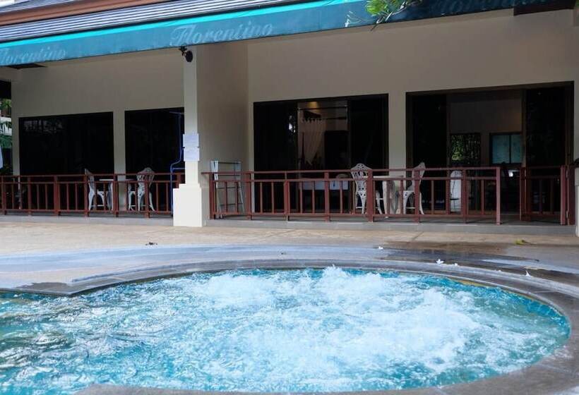 Hotelli Rawai Suites Phuket