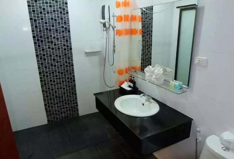 Hotelli Rawai Suites Phuket