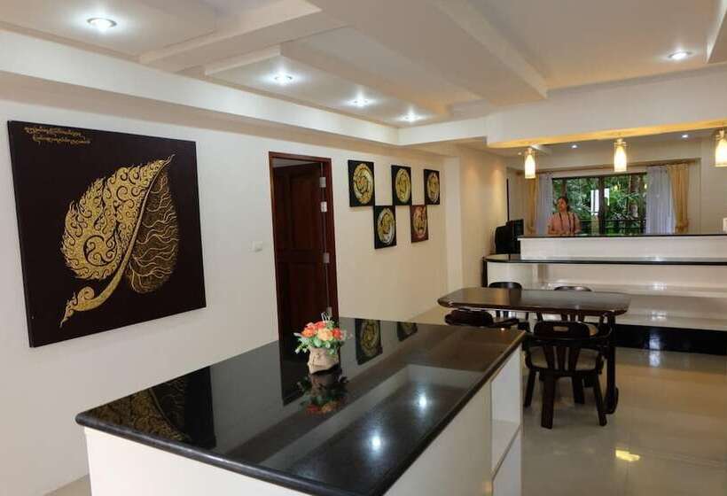 Hotelli Rawai Suites Phuket