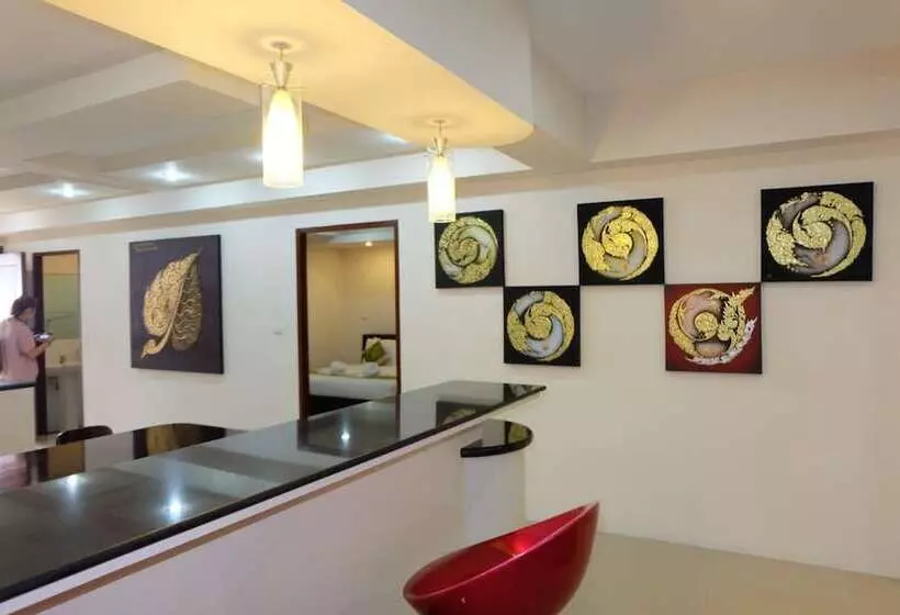 Hotelli Rawai Suites Phuket