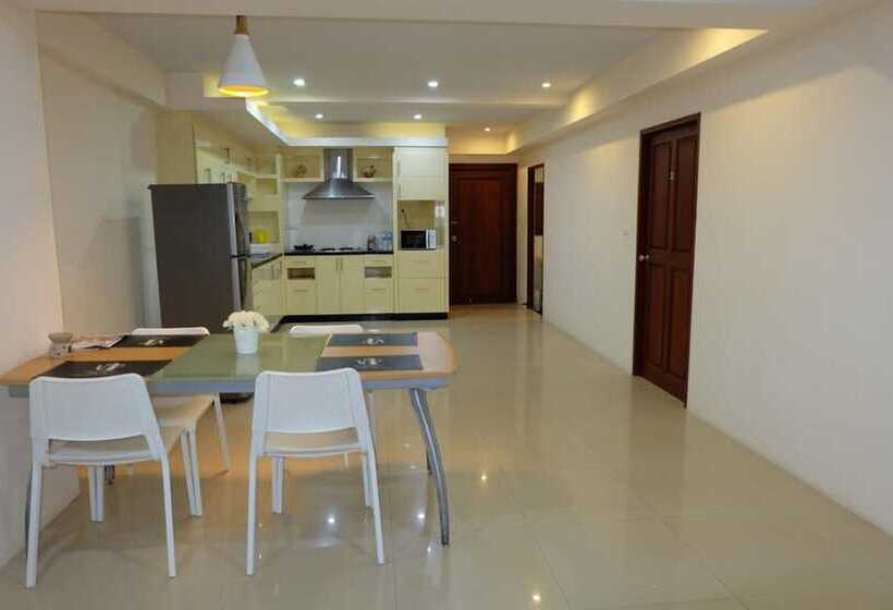 Hotelli Rawai Suites Phuket