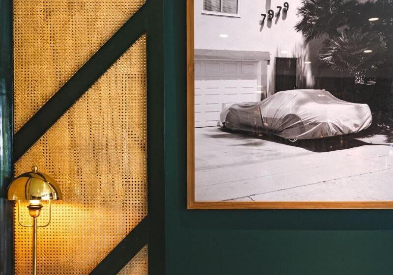 בית מלון כפרי Ulu Cliffhouse