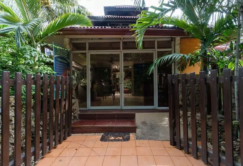 ペンション Reddoorz @ Peo Road Palawan