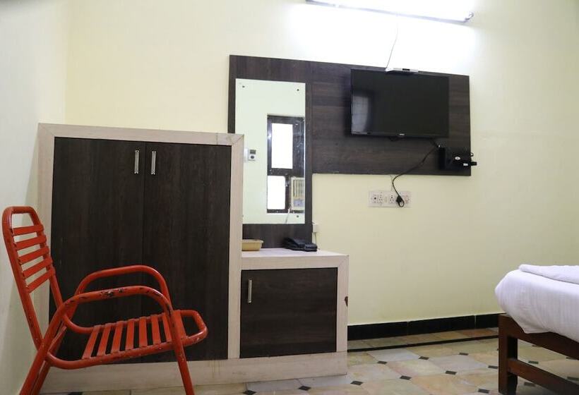 Siva Sakthi Hotel A Unit Of Ammayi