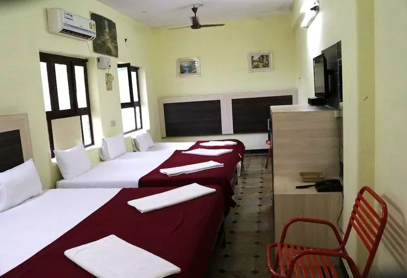 Siva Sakthi Hotel A Unit Of Ammayi