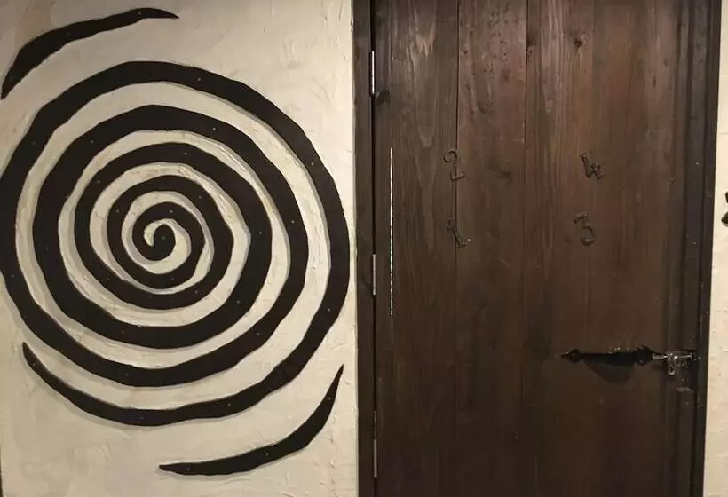 Taketomijima Guesthouse & Jetaime   Hostel