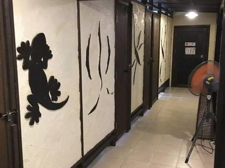 Taketomijima Guesthouse & Jetaime   Hostel