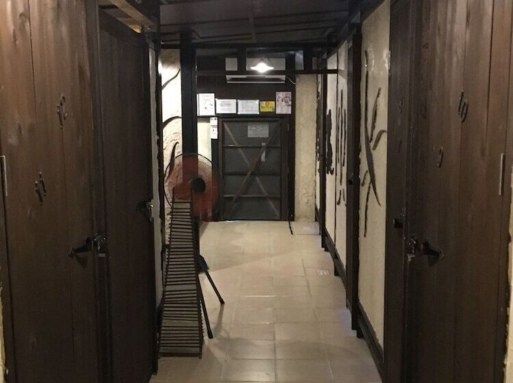 Taketomijima Guesthouse & Jetaime   Hostel