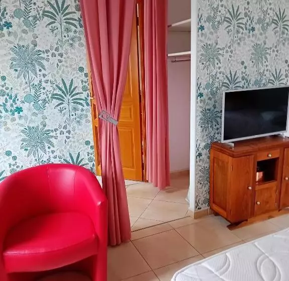 Aamiaismajoitus (B&B) Petit Châtelet Bis