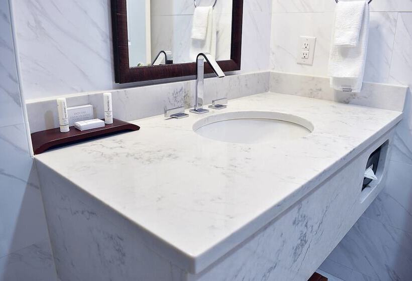 Delta Hotels By Marriott Indianapolis East