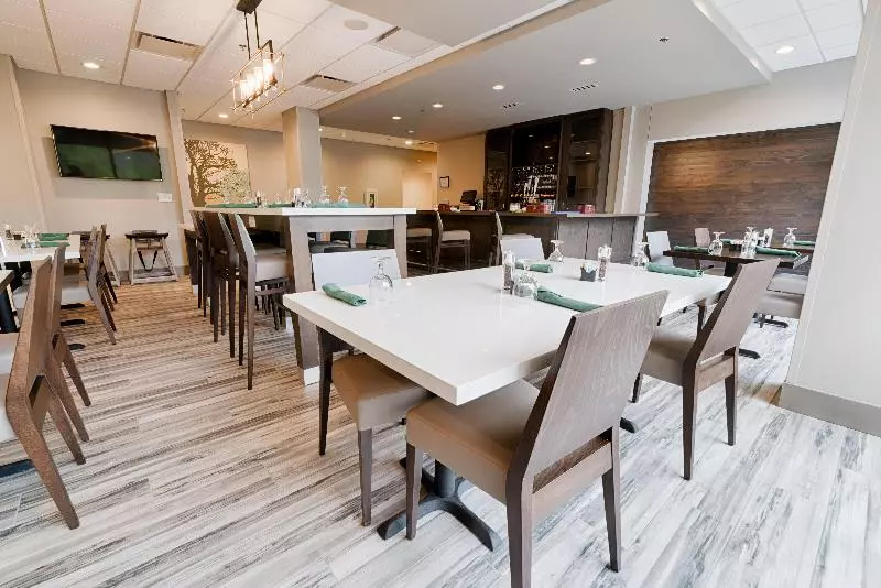 בית מלון כפרי Holiday Inn Knoxville N   Merchant Drive, An Ihg