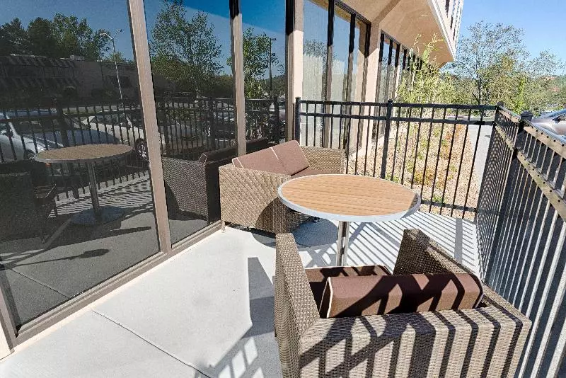 בית מלון כפרי Holiday Inn Knoxville N   Merchant Drive, An Ihg