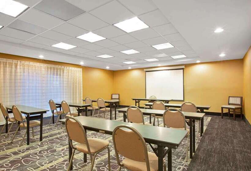 酒店 La Quinta By Wyndham Miami Airport West